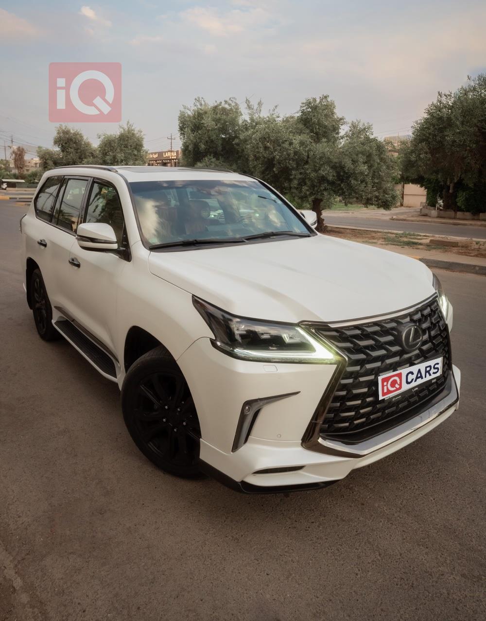 Lexus LX